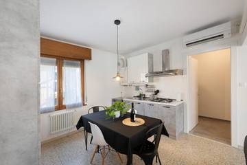 Holiday Rental for 4 People in Bardolino, Garda Mountains, Photo 3