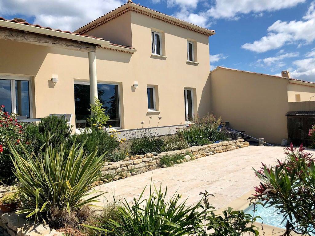 L'Embellie Saint-Vincent, villa Sud Ardèche clim./piscine in Gras, Privas