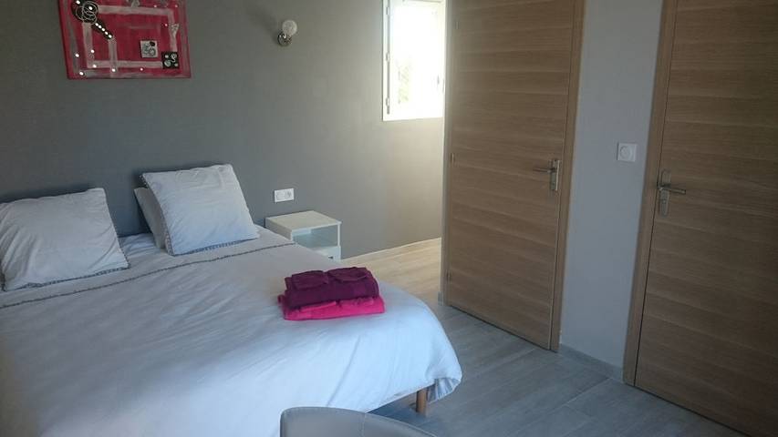 Location de vacances pour 2 personnes, avec piscine et jardin dans le Vaucluse - 3