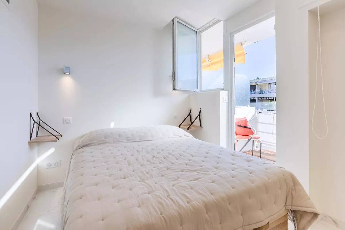 Appartement entier, 2P de style avec terrasse, domaine privé Palm Beach in Cannes, Côte méditerranéenne (France)