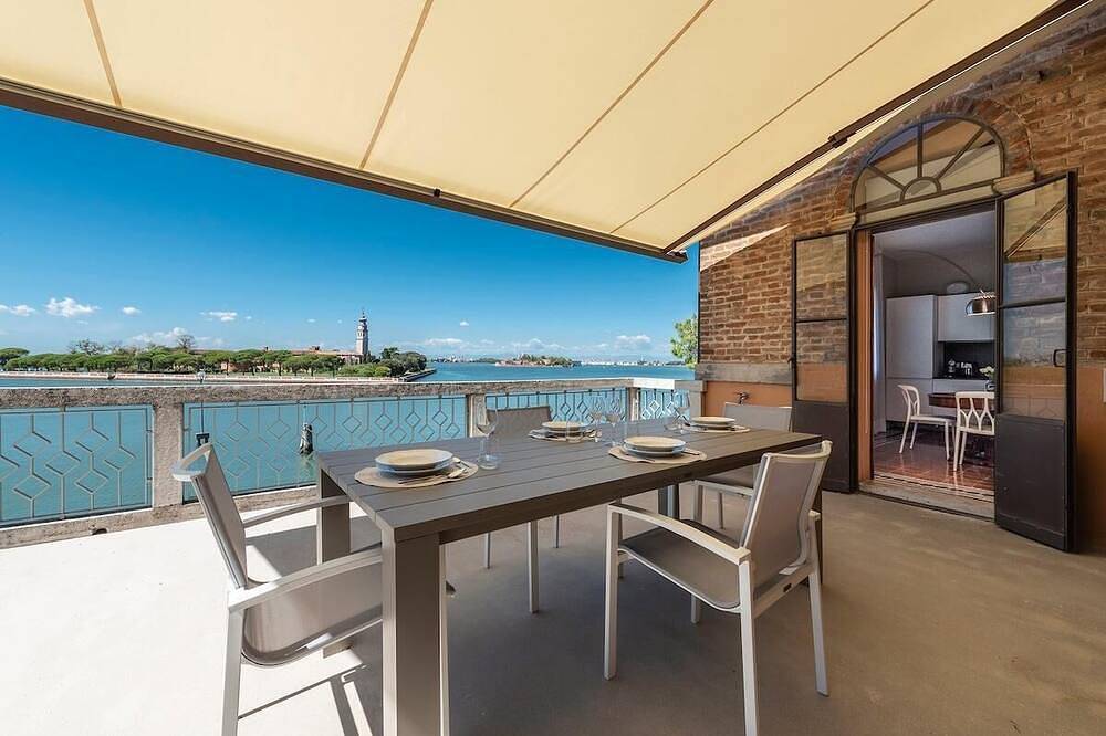 Ganze Wohnung, Ca' delle Contesse   Luxury waterfront apartment in Lido di Venezia, Venedig