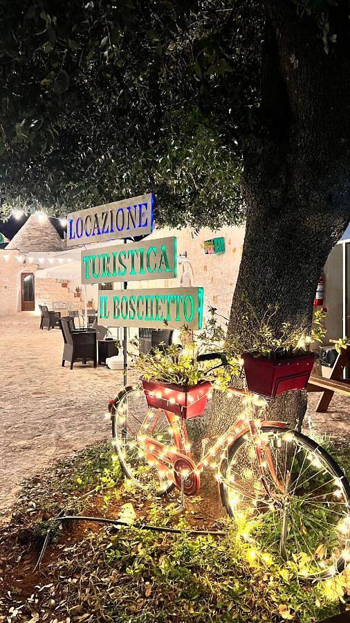 Chambre d’hôte pour 4 personnes, avec vue ainsi que piscine et jardin à Martina Franca - 2