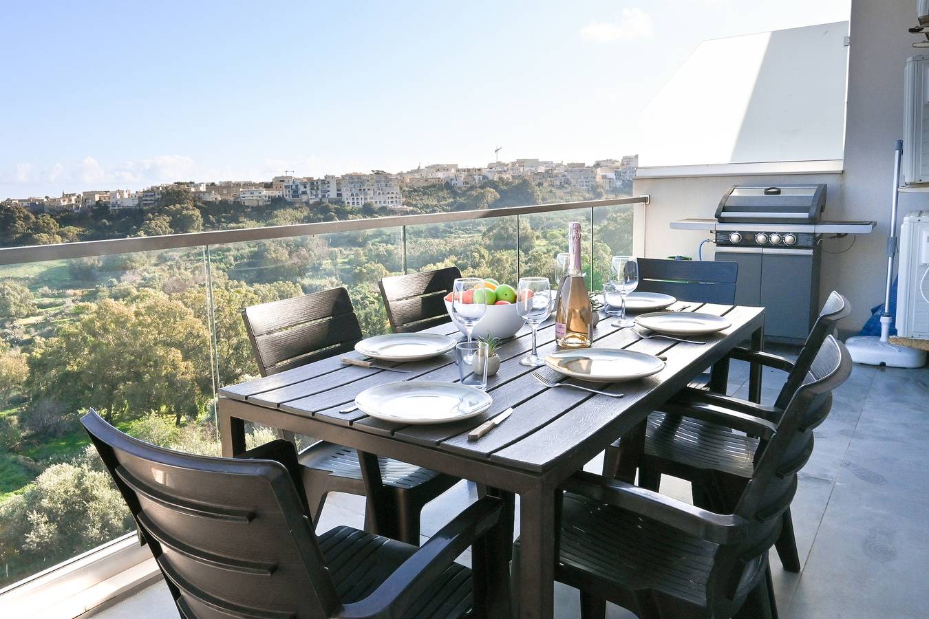 Apartamento inteiro, Sunny Bay View + shared pool Gozo in Xaghra, Gozo (Malta)