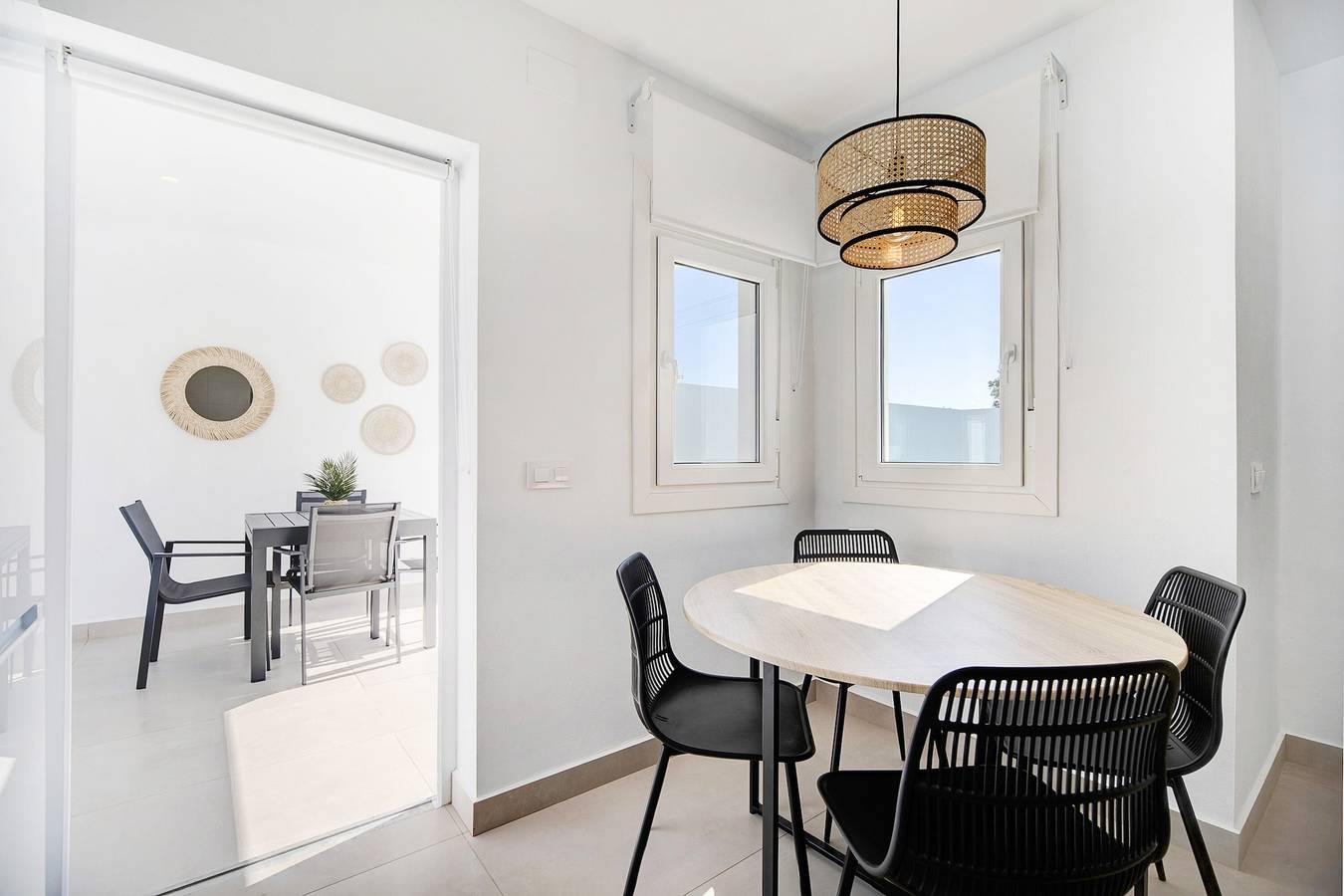 Casita Meraki 3 con piscina interior climatizada, jardín, terraza y Wi-Fi in Playa La Barrosa, Chiclana de la Frontera