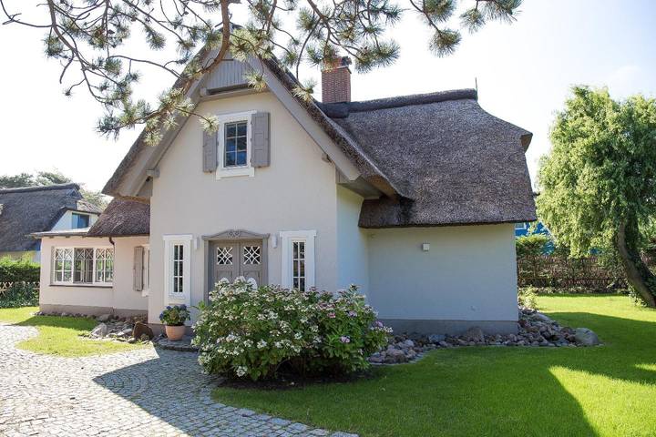 Ferienhaus für 6 Personen, mit Sauna und Garten sowie Ausblick, mit Haustier in Wustrow