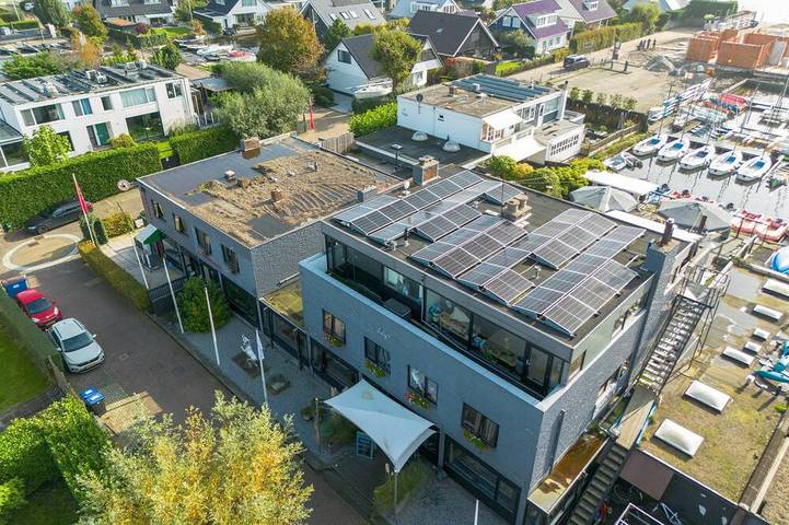 Ferienhaus für 80 Personen, mit Sauna und Garten sowie Whirlpool und Balkon, mit Haustier - 1