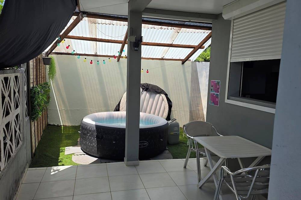 Appartement entier, Charmant T1 bis avec spa privé in Remire-Montjoly, Guyane française
