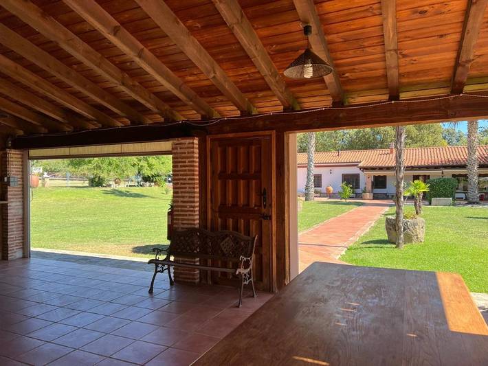 Chalet para 8 personas, con terraza y vistas además de piscina y jardín, Se admiten mascotas en Valle del Tiétar - 2