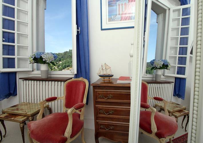 Location de vacances pour 2 personnes, avec piscine ainsi que jardin et jacuzzi à Vals-les-Bains - 4