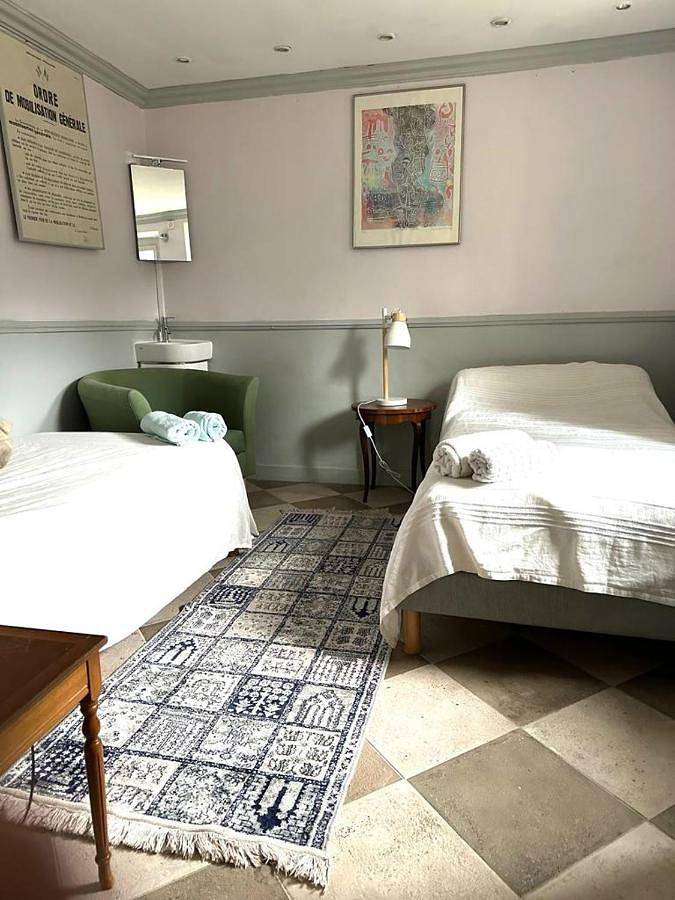 Chambre d’hôte pour 4 personnes, avec jardin et terrasse dans Château du Clos Lucé - 3