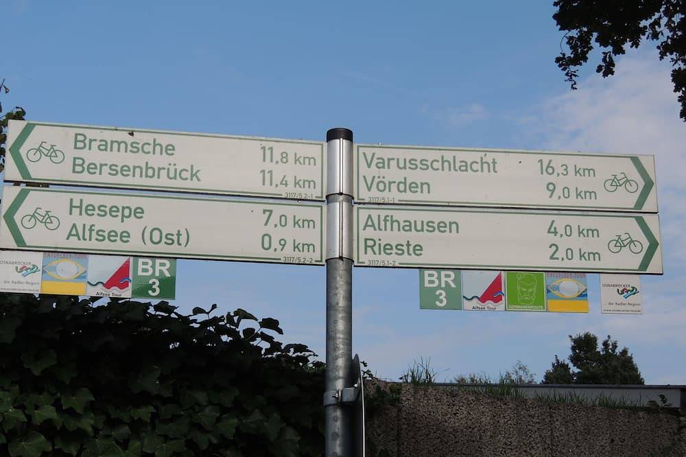 Ganze Wohnung, Moderne, freundliche Wohnung Robbe (Erdgeschoss) mitten im Feriengebiet in Rieste, Hasetal