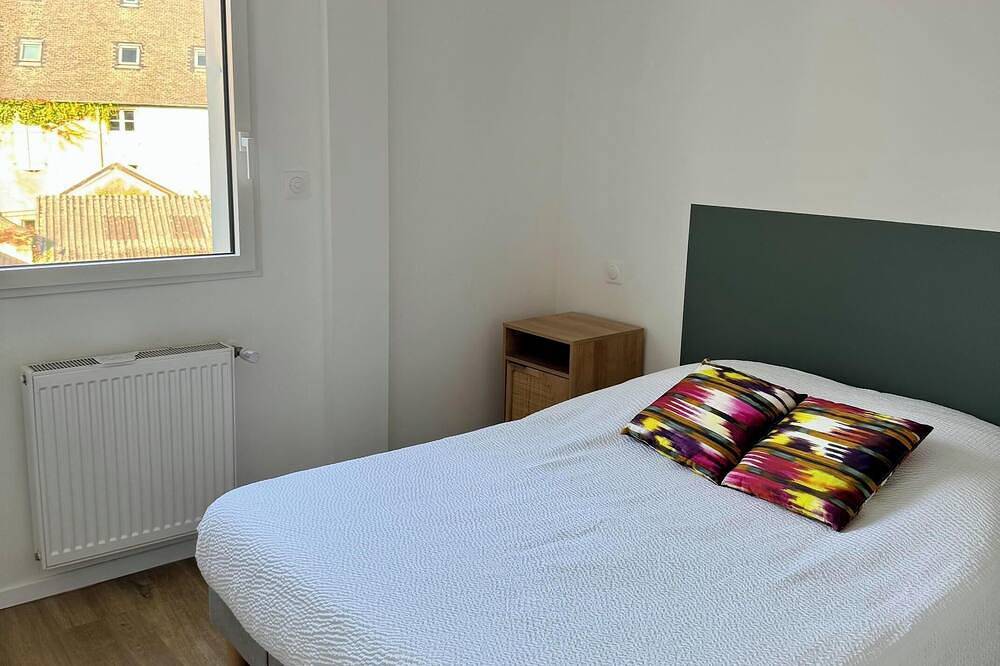 Entire apartment, Duplex apartment in the heart of Landerneau in Landerneau, Brest region