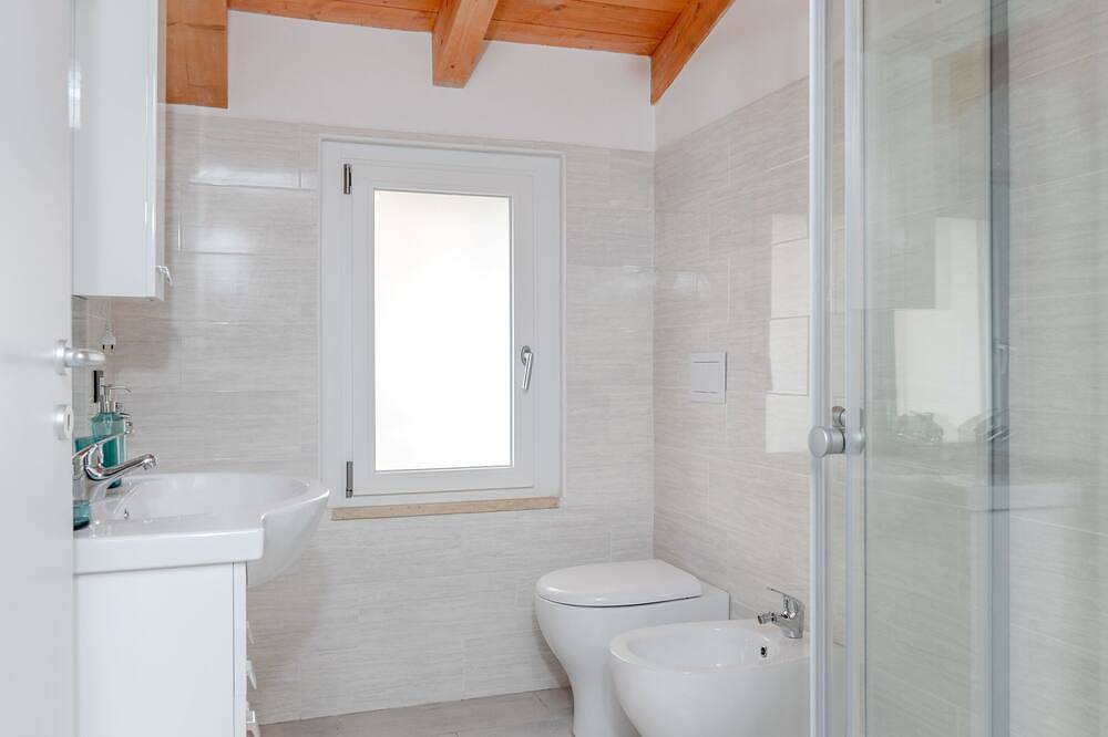 Entire apartment, Cozy Two Bedroom Apartment | Ideal Base for Exploring Milan and Brianza in Cinisello Balsamo, Milan Province