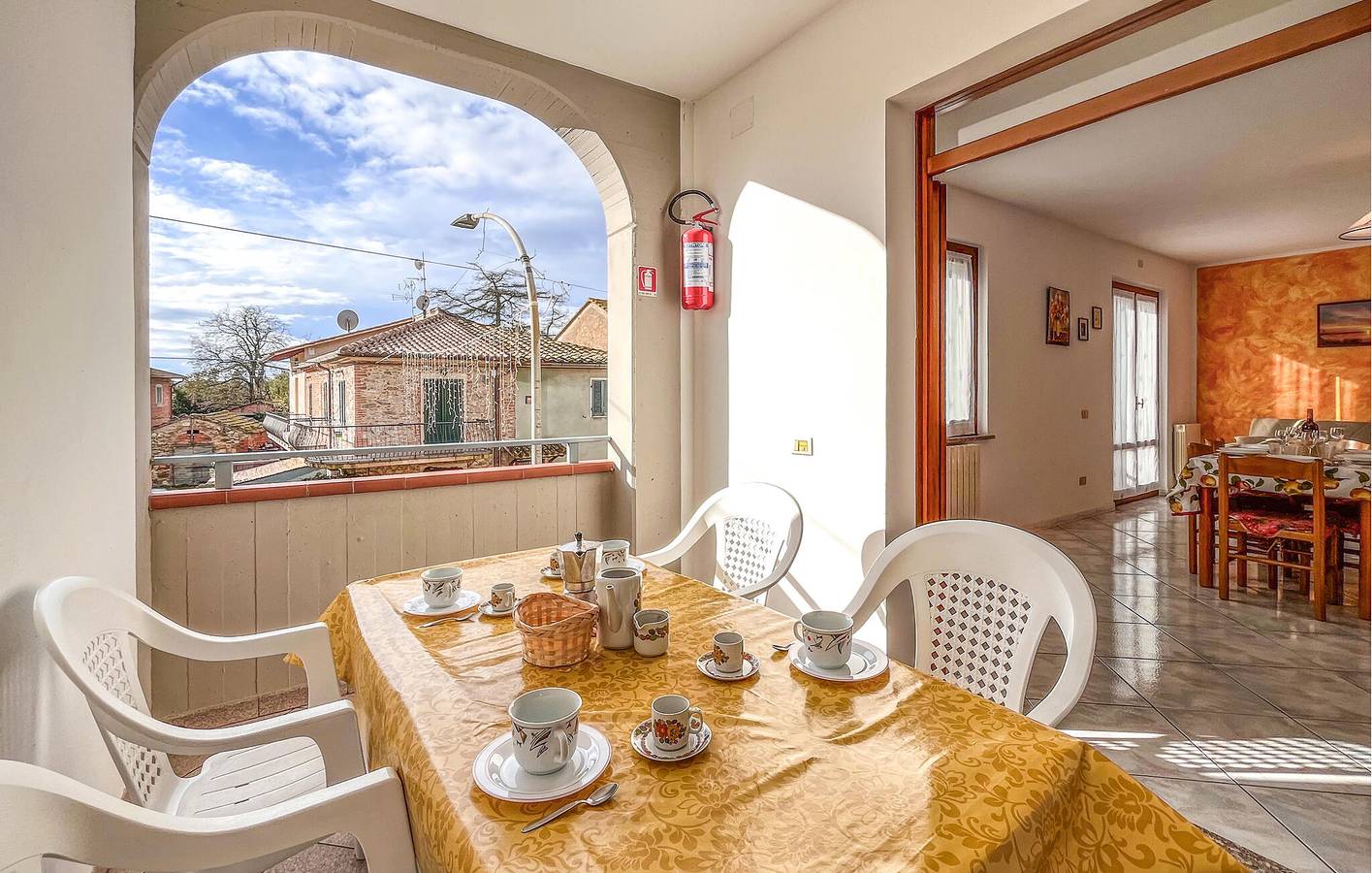 Apartamento vacacional entero, Retiro paradisíaco junto al lago con piscina y aparcamiento in Castiglione del Lago, Lago Trasimeno