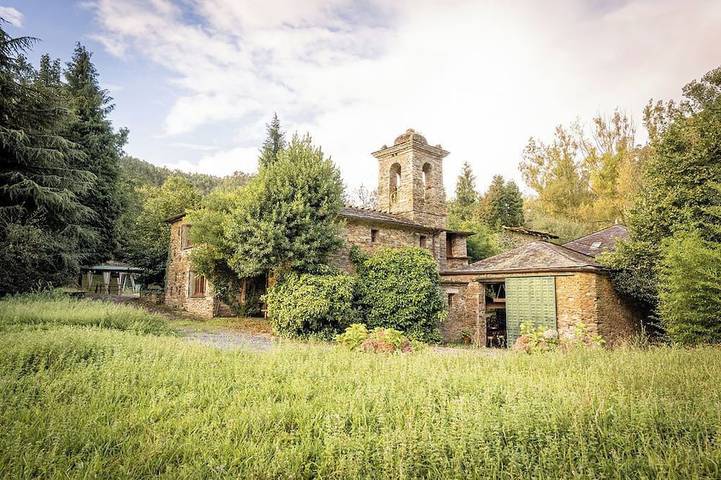 Villa for 20 people, with balcony and garden, with pets - 1