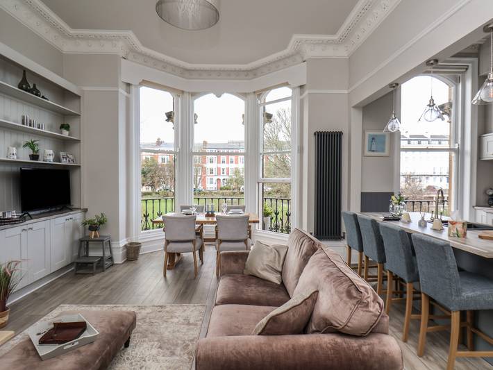 Apartment for 4 people, with balcony, with pets in Scarborough