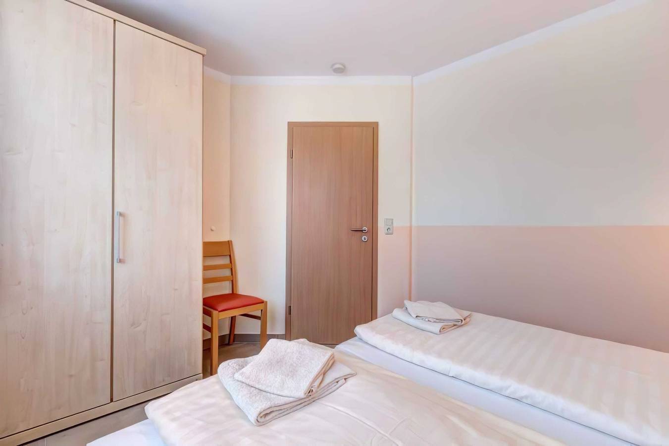 Ganze Ferienwohnung, Villa Sonnenstrand, App. 1 in Drei Kaiserbäder, Heringsdorf