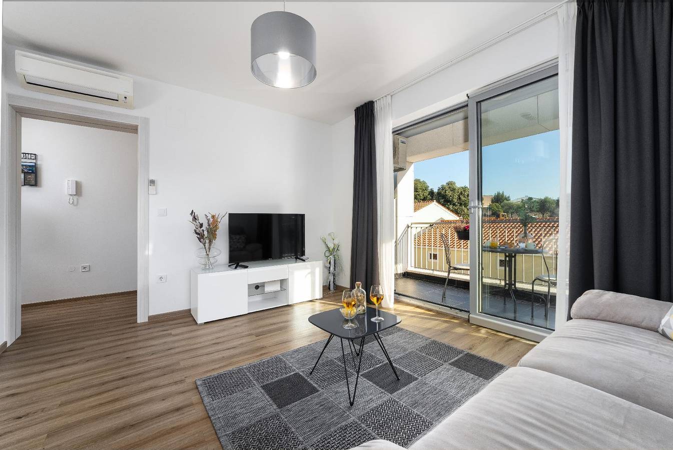 Ganze Ferienwohnung, Modernes Apartment direkt am Meer in Vrsar in Vrsar, Općina Vrsar