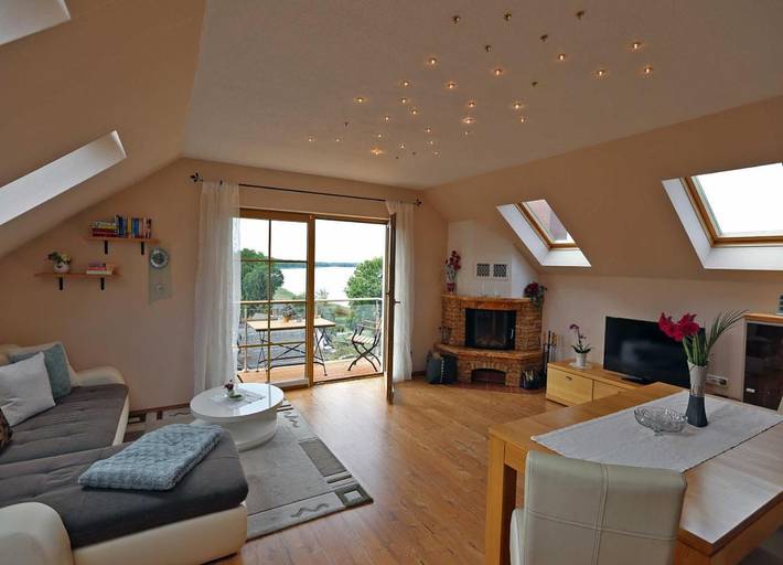 Holiday apartment for 4 people, with lake view and balcony as well as view and garden - 1