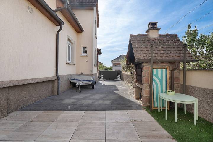 Ganze Wohnung, Apartment „L'Échappée“ mit gemeinsamer Terrasse, WLAN und Klimaanlage in Geispolsheim, Region Straßburg