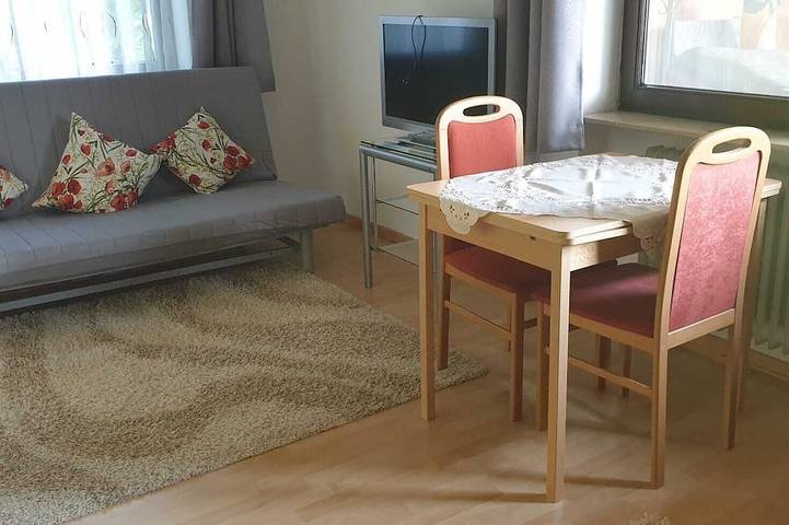 Ganze Wohnung, Ferienwohnung, sehr ruhig gelegen. in Lichtenstein, Neckar-Alb
