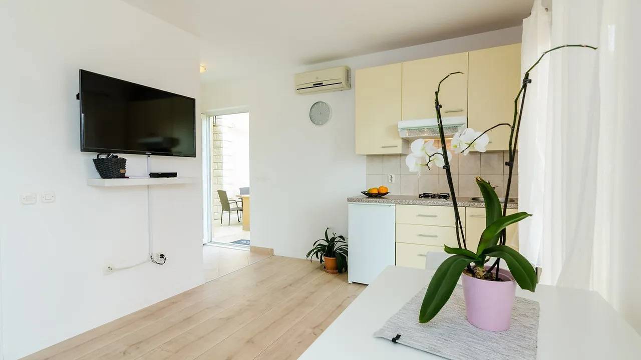 Cijeli apartman za odmor, Ferienwohnung für 4 Personen (31 m²) in Mlini in Mlini, Dubrovačko-neretvanska županija
