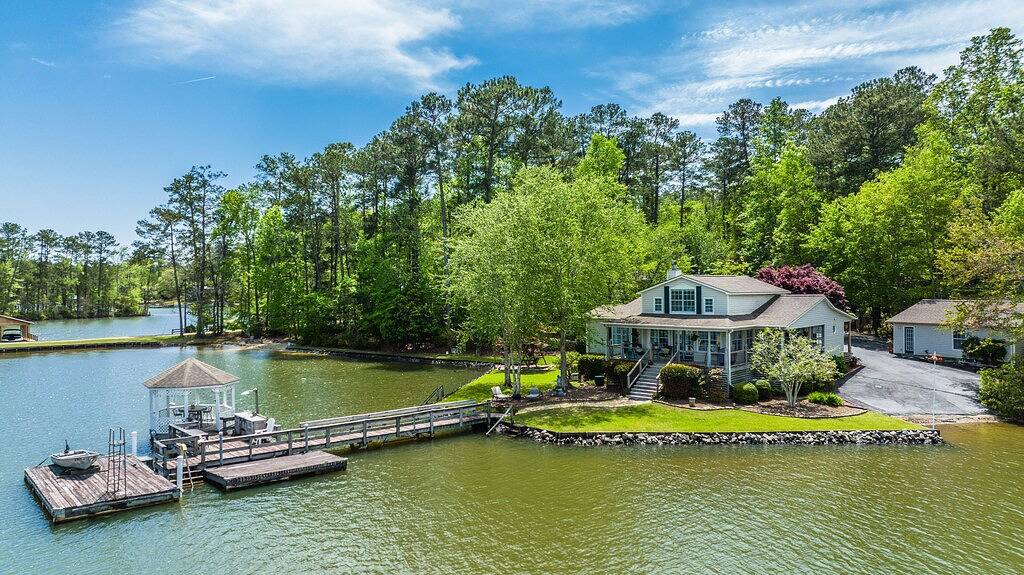 Eagle's Nest by Lake Martin Vibe in Lake Martin
