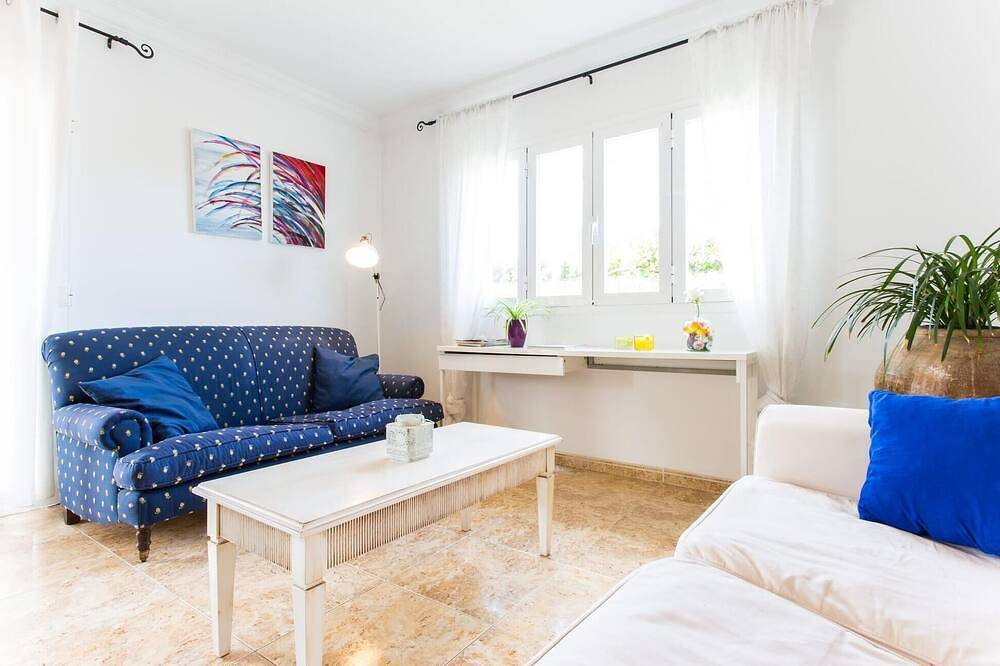 Beautiful home in Alcudia with private swimming pool, can be inside or outside in Playa de Muro, Muro