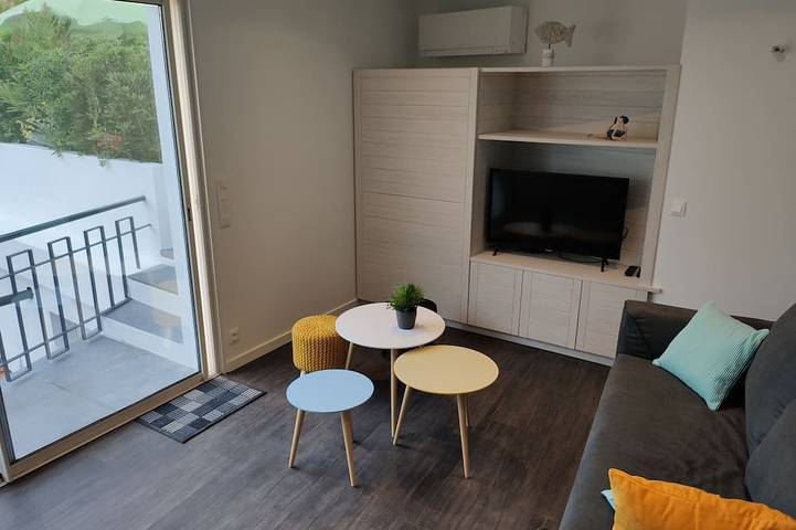 Ganze Wohnung, Zentrale Wohnung mit schön möblierter Terrasse in La Tremblade, Côte de Beauté