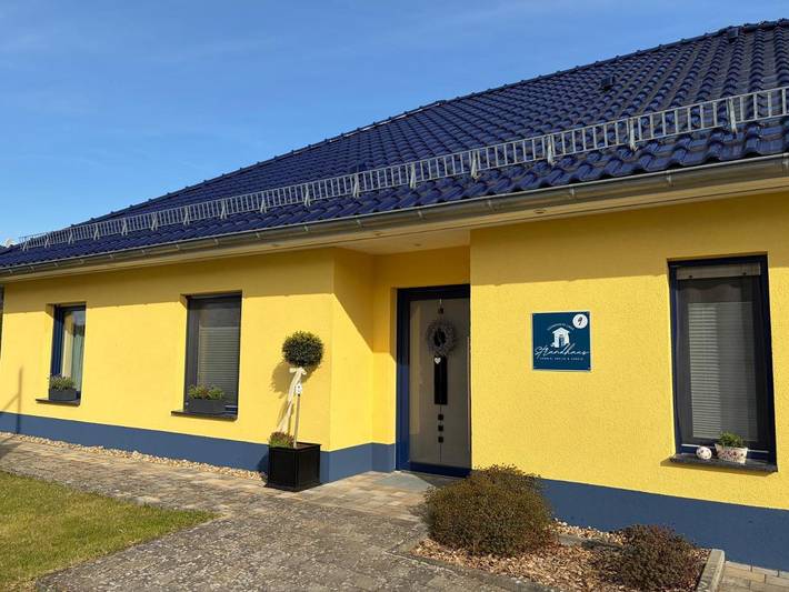 Ferienhaus für 6 Personen, mit Balkon und Terrasse sowie Garten und Sauna in Senftenberg