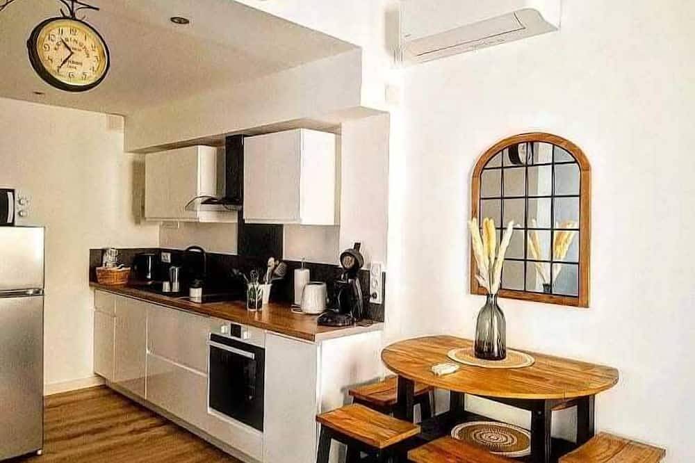 Appartement entier, Charmant T2 équipé, 1min à Pied Plages! in Toulon, Région de Toulon