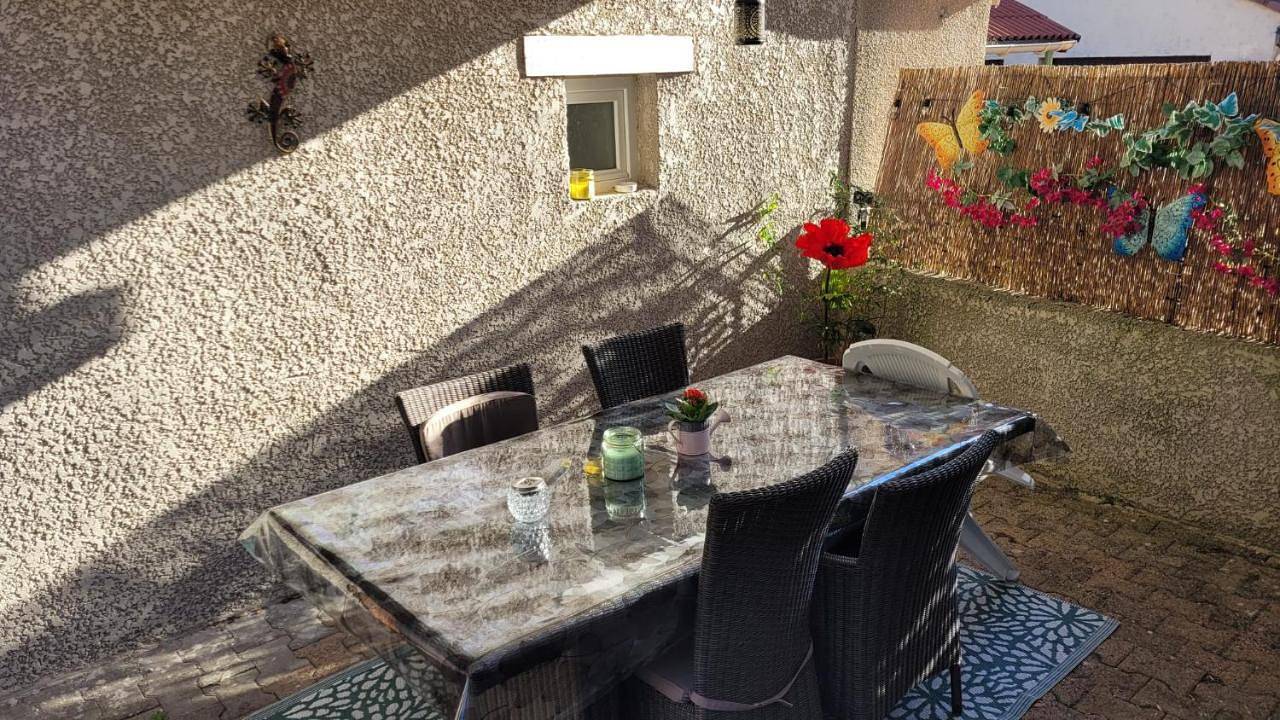La Traboule Maison de ville avec extérieur in Aurec-sur-Loire, Haute-Loire