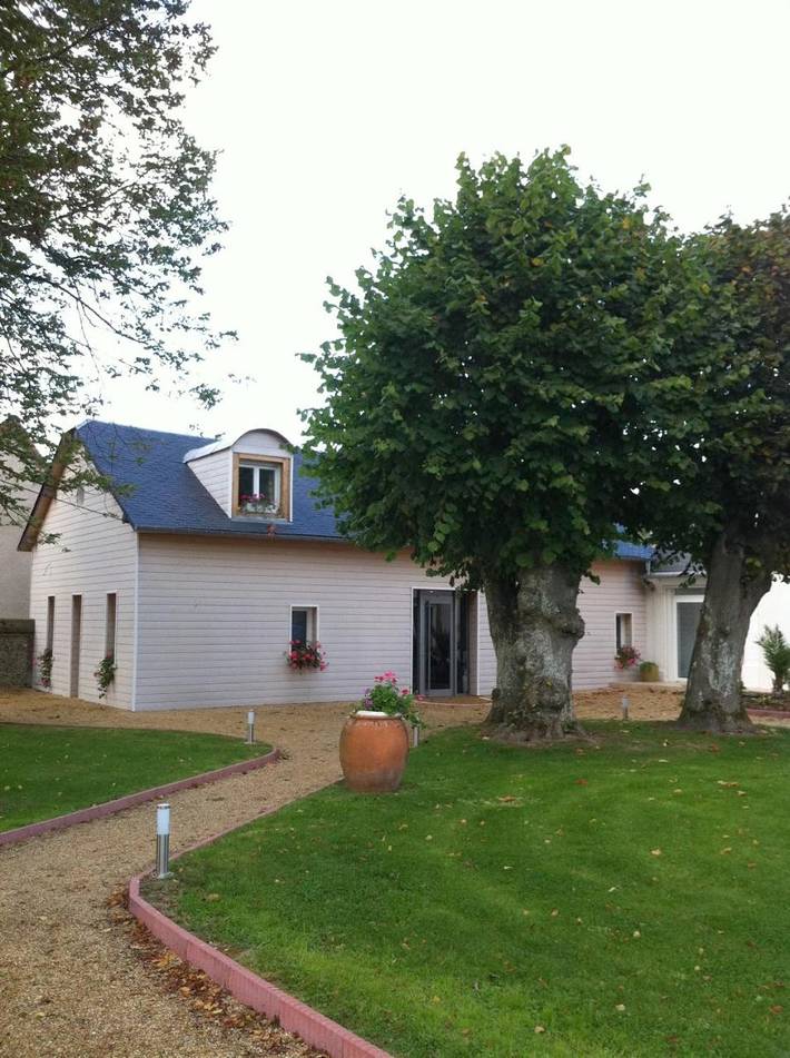 Chambre d’hôte pour 3 personnes, avec Terrasse et Jacuzzi ainsi que Jardin et Vue dans l' Eure