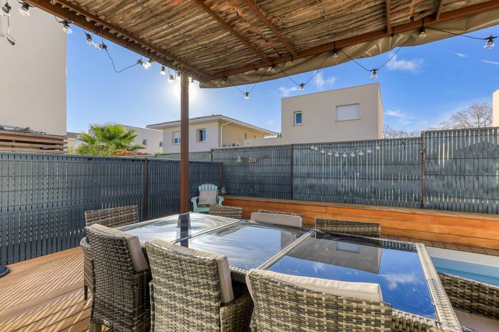 Illiade Room in Shared Villa with Pool and Terrace in Jacou, Medelhavskusten (Frankrike)