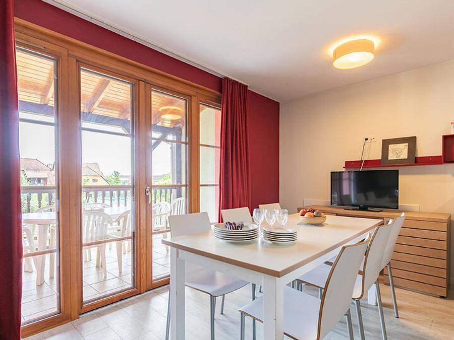 Pierre & Vacances Résidence Le Clos d'Eguisheim - Apartment 7 persons - - 2 bedrooms - Duplex - Garden view in Eguisheim, Parc naturel régional des Ballons des Vosges