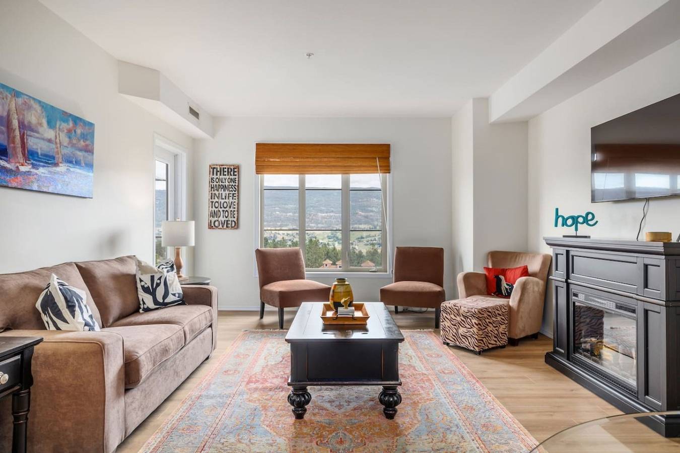 Ganze Wohnung, 2Br | Pool, Hot Tub, Golf, Ubc & Airport in Kelowna, Regional District of Central Okanagan