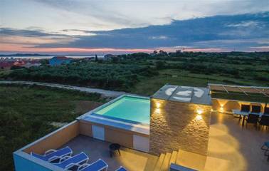 Villa for 10 People in Zadar city, Zadar (Municipality), Photo 3