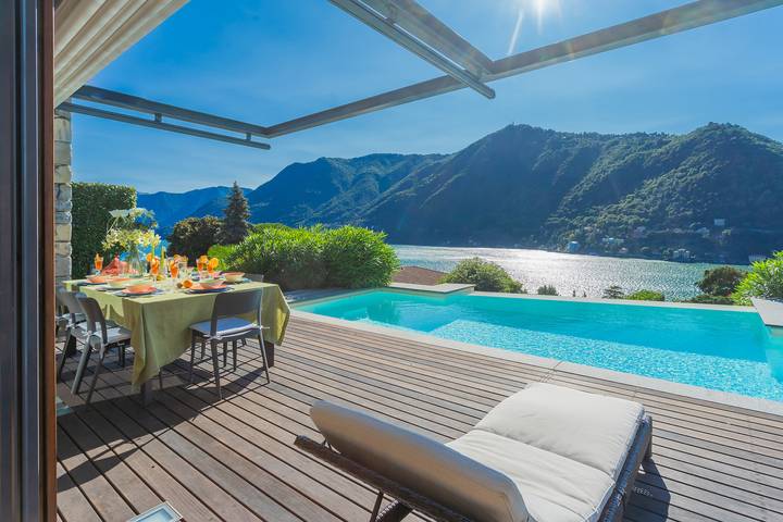 Villa voor 8 personen, with Balkon and Whirlpool as well as Tuin and Sauna in Como