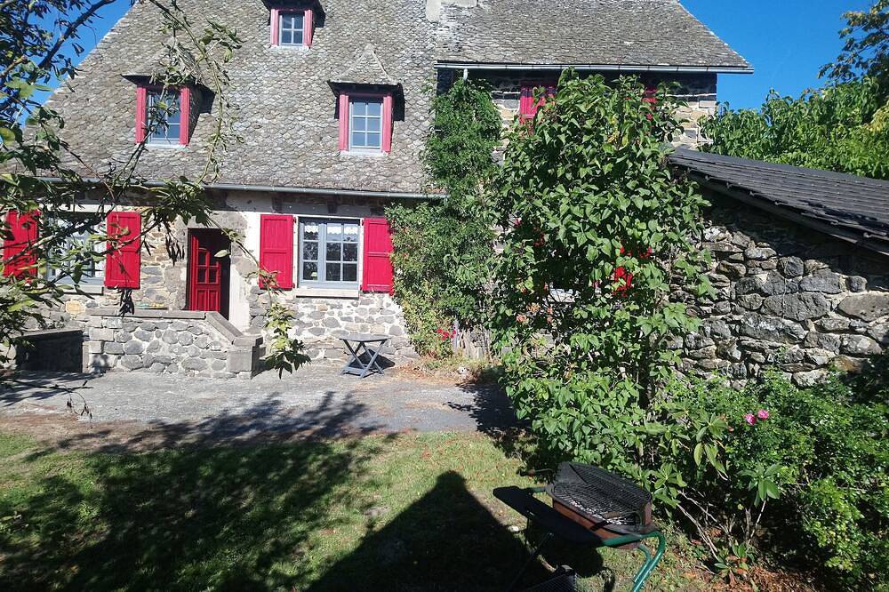 La villa Joseph et Mélanie in Vezels-Roussy, Région d'Aurillac