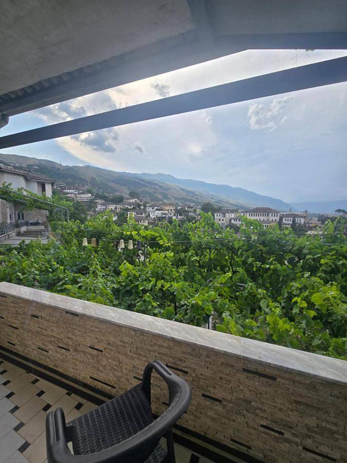 Maison d’hôte pour 5 personnes, avec vue et terrasse, animaux acceptés dans Gjirokastër - 3