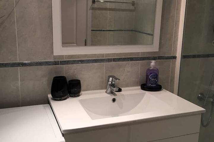 Apartamento entero, Estudio en hermoso complejo con nueva piscina comunitaria - WIFI Gratis y Aire Acondicionado in Los Cristianos, Arona 