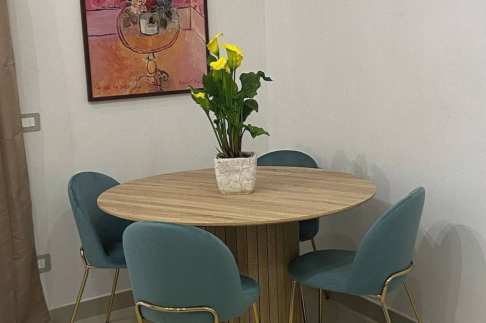 Ganze Wohnung, Basile House: elegance and comfort in the center of Naples in Neapel, Neapel Provinz