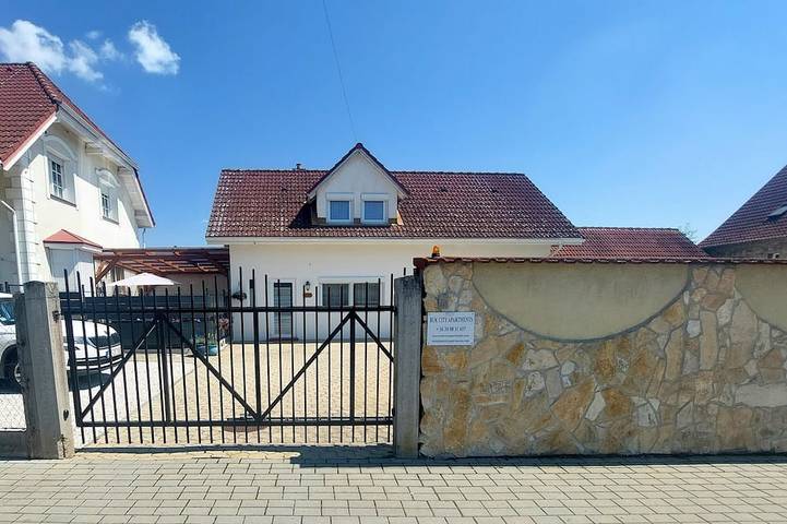 Ganze Wohnung, Harmony Gemütliches 1-Zi. Apartment im charmanten Bük mit WLAN, Klimaanlage in Bük, Komitat Eisenburg