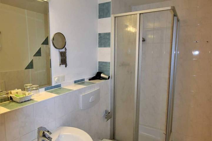Ferienwohnung für 2 Personen, mit Sauna und Balkon sowie Garten in Alt Schwerin - 4