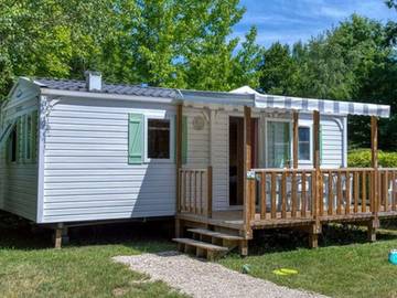 Mobil home pour 6 personnes, avec piscine et terrasse à Groléjac
