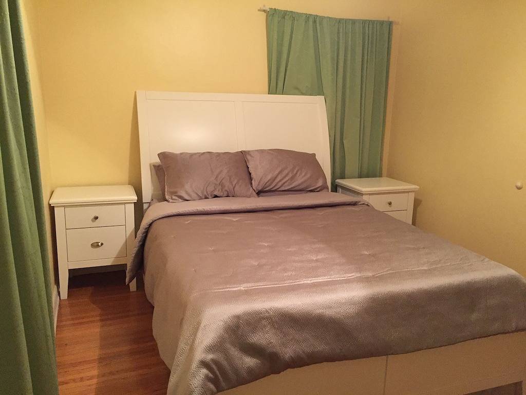 2Bd, 1 Ba, 10 Schlaf!, Einmalige Familienmöblierte Monatliche Mieten Ab 1. Juli !!! in West Los Angeles, Los Angeles