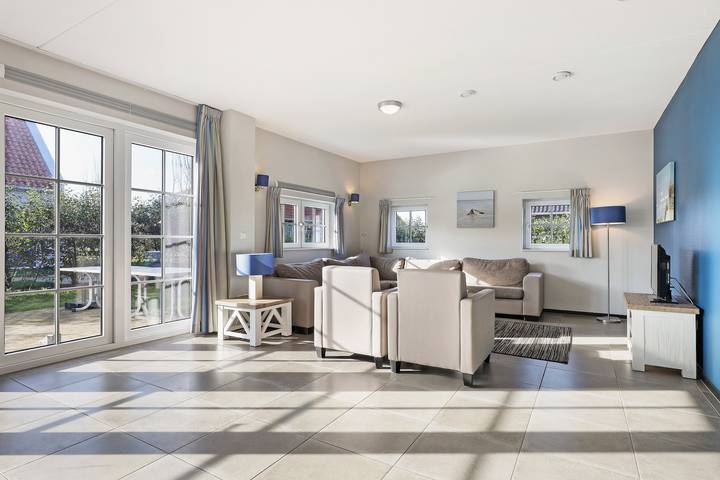 Ferienhaus für 10 Personen, mit Balkon/Terrasse und Pool sowie Sauna und Terrasse in Nieuwvliet - 2