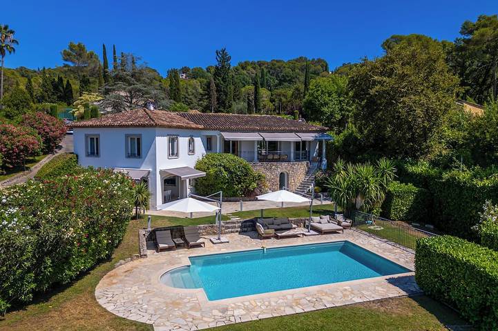 Villa für 10 Personen, mit Garten und Sauna sowie Whirlpool, mit Haustier