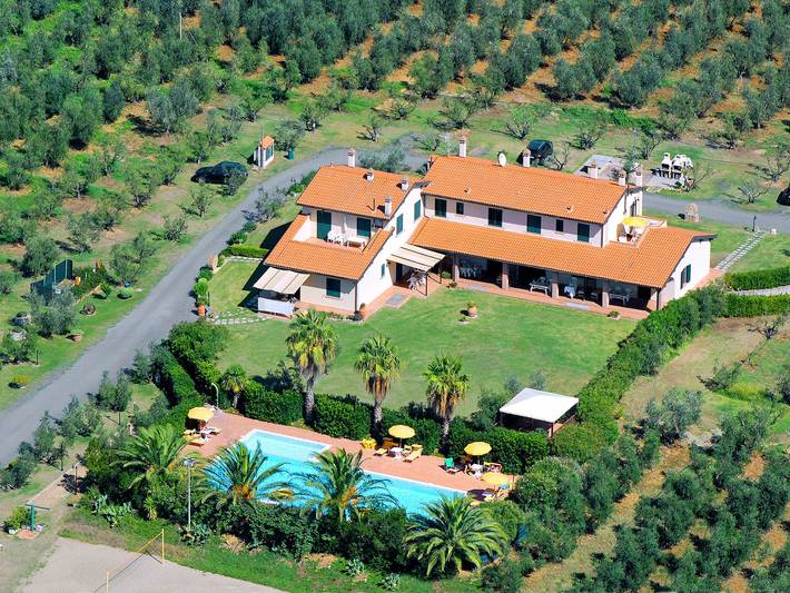 Ferienwohnung für 6 Personen, mit Balkon und Kinderpool sowie Garten in Cecina - 4