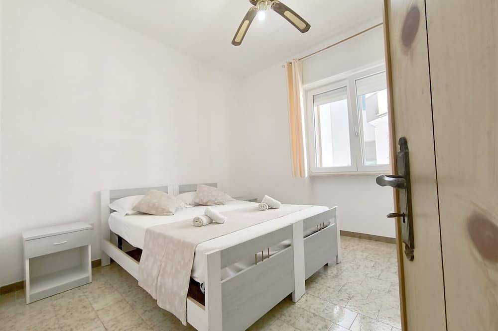 Entire apartment, Lovely apartment for 5 people with A/C, patio, pets allowed and parking in Torre Mozza (Salento), Gulf of Taranto